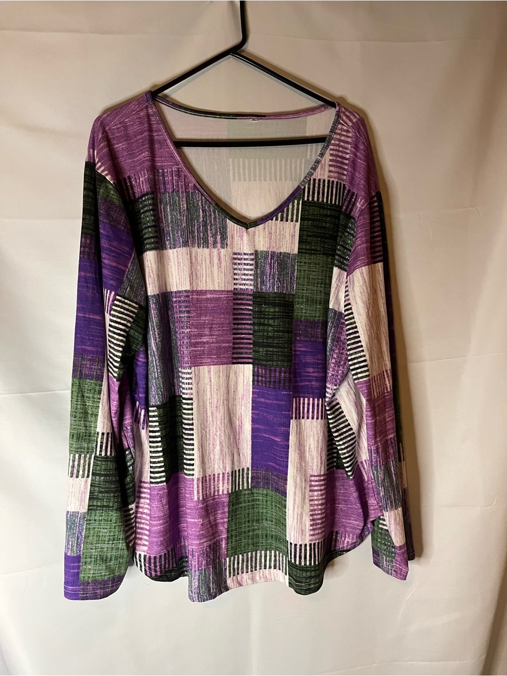 V-Neck Long Sleeve Colorblock Blouse in Purple & Green